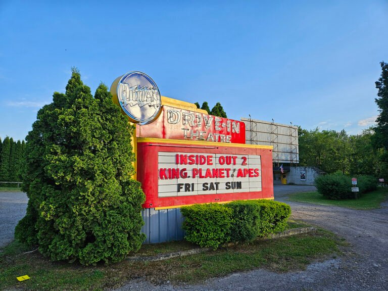 Local Drive-Ins Offer a Trip Back in Time