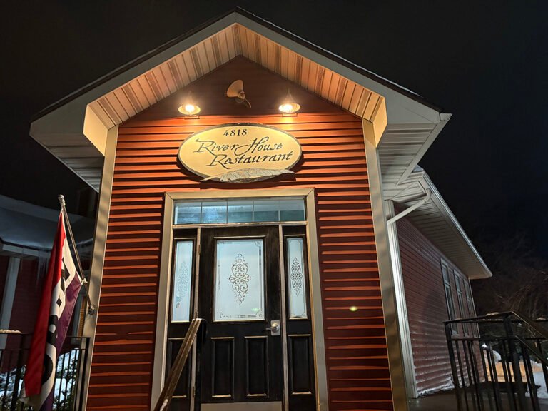 RiverHouse Restaurant