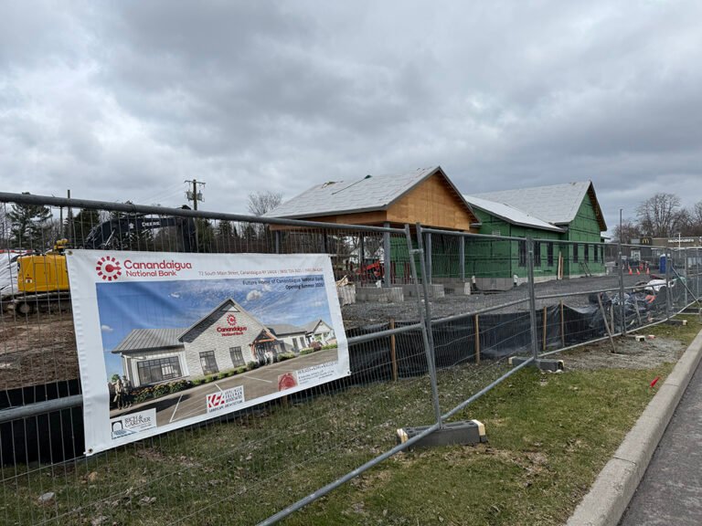 Canandaigua Bank Opens  branch in Syracuse